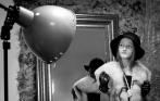 Увлекательное занятие-игра и фотосессия в стиле черно-белое кино для детей со скидкой 50% в школе стиля «My Sac Voyage»