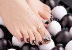 На spa-педикюр с покрытием гель-лаком Donna в студии WIS. Сделайте подарок вашим ножкам!