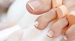 Скидки до 65% на маникюр и педикюр с покрытием в 
