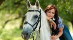 Конная прогулка в полях, экскурсия по мини-зоопарку в Гостинично-развлекательном комплексе Сойкино Скидка 64%