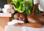 На Spa программу в VIPсалоне: классический массаж спины, головы, ног и чайная церемония.