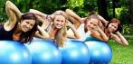 На гимнастический мяч для фитнеса, йоги и пилатеса. Держите себя в форме!